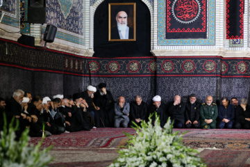 “Jotbe Jani” en el santuario del Imam Reza (P)