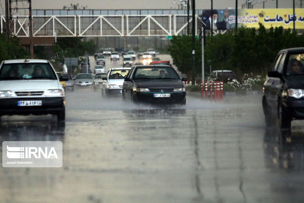 هواشناسی همدان از بارش باران گل‌آلود در استان خبر داد