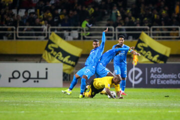 Football match between Sepahan and Al-Hilal