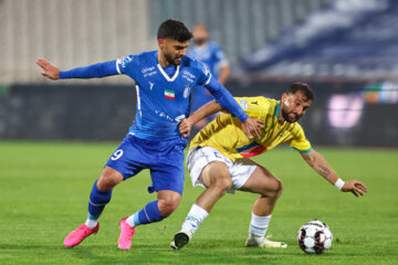 Iran's Pro League: Esteghlal vs. Sanat Naft