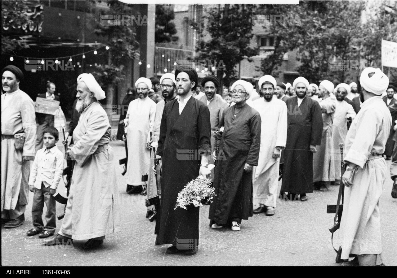 مراسم روز پاسدار در تهران سال 1361