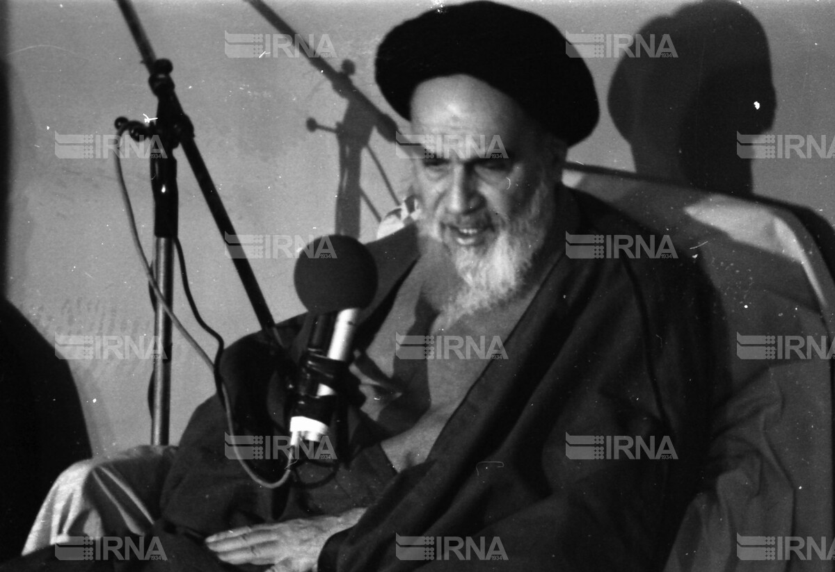 مراسم تنفیذ ریاست جمهوری حجت الاسلام والمسلمین سید علی خامنه ای