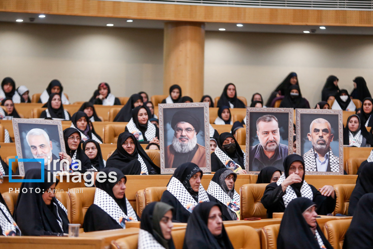 جشنواره «تجلیل از مدیران و کارکنان تراز مکتب حاج قاسم»