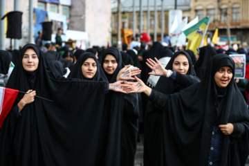 Las marchas del 13 de Aban en todo Irán