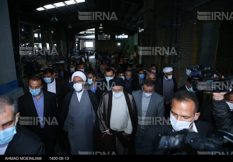 سفر رییس جمهوری به استان سمنان - بازدید از کارخانه تولید لوازم خانگی سنگرکار در مهدیشهر