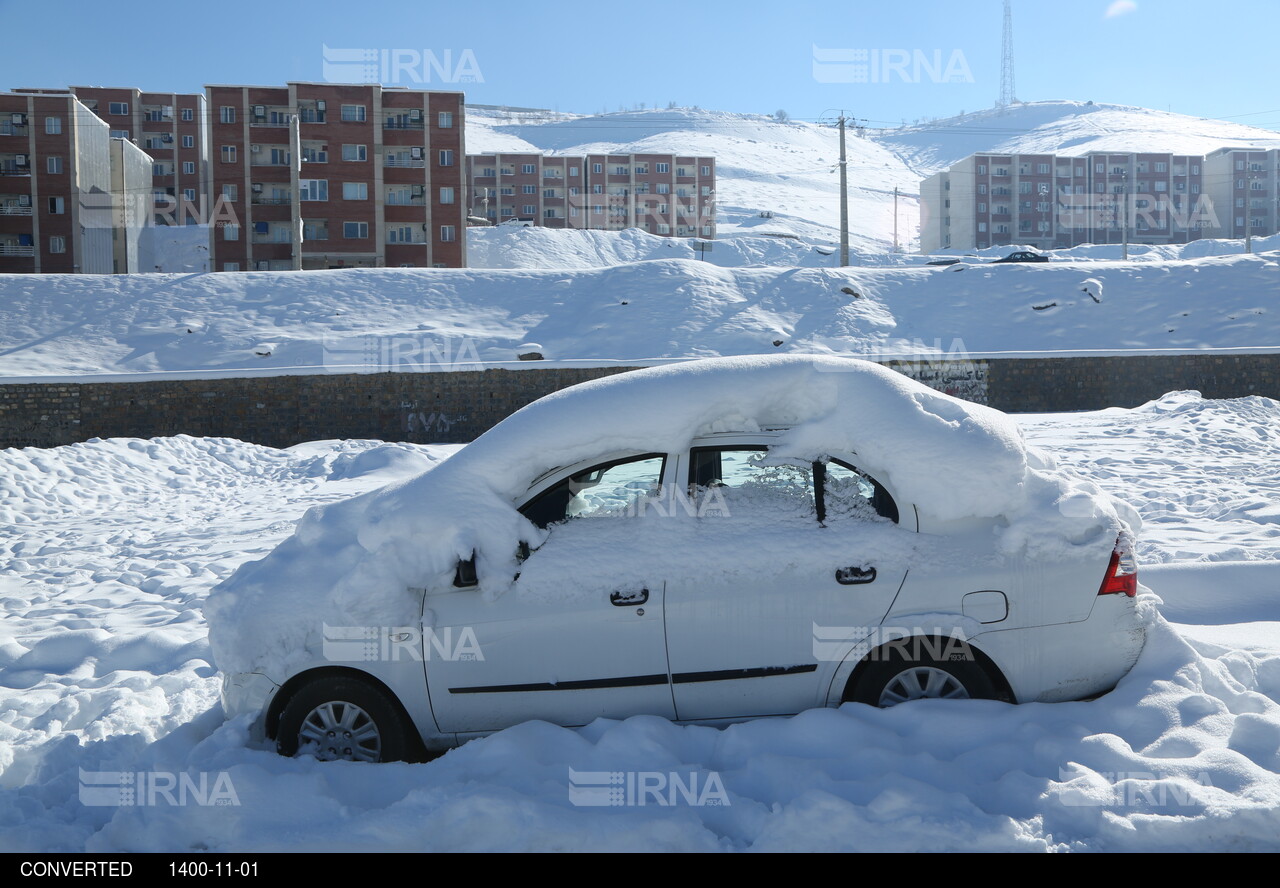 بارش برف و یخبندان در شهر سنندج