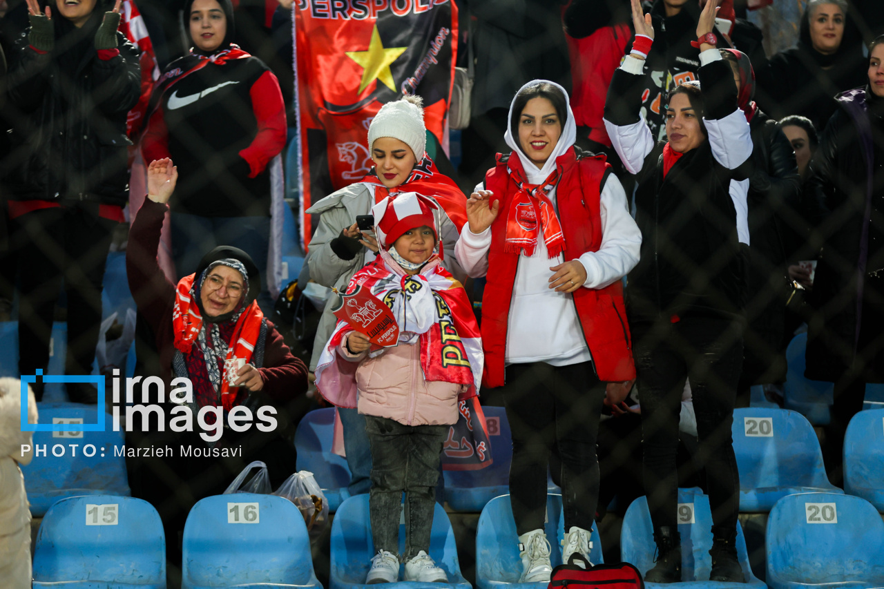 لیگ برتر فوتبال - پرسپولیس و خیبر