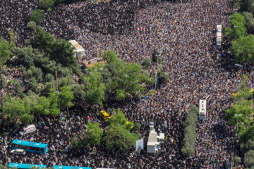 Cérémonie de commémoration du martyr « Sayyed Hassan Nasrallah »  à Téhéran