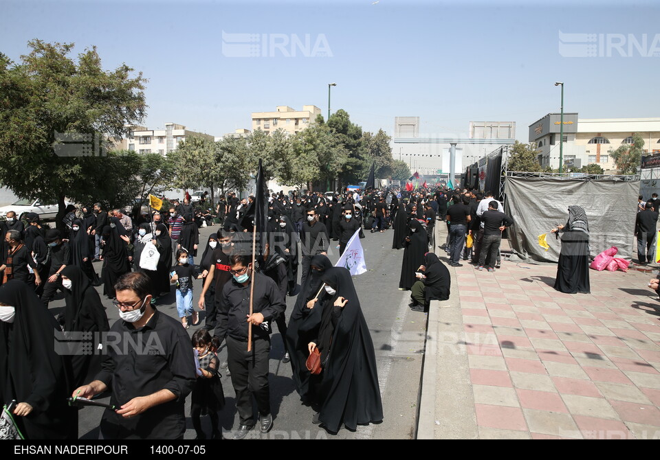 مراسم پیاده روی جاماندگان اربعین در تهران