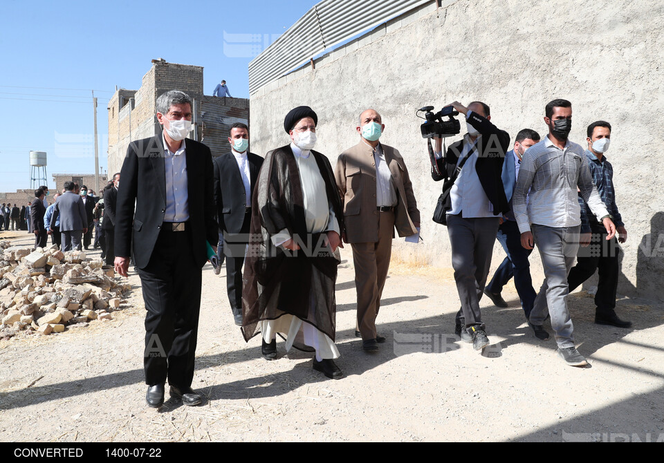 سفر رئیس جمهوری به استان فارس - بازدید از روستای کناره