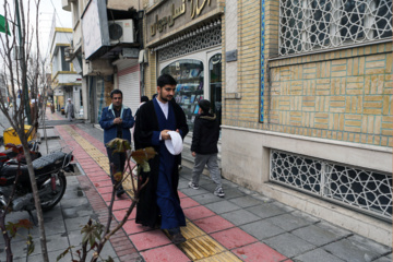 Iran : cérémonies de remise des turbans aux étudiants de l'école de théologie de Qom 