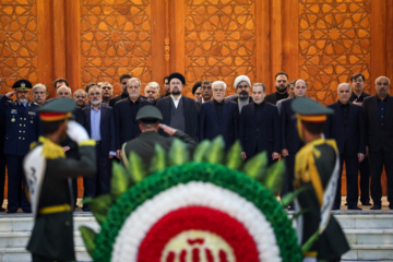 Pezeshkian admin. renews allegiance to Imam Khomeini’s ideals