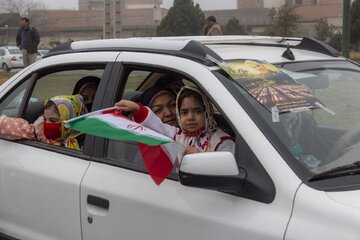 راهپیمایی موتوری به مناسبت بزرگداشت ۲۲ بهمن با حضور اقشار مختلف مردم گنبدکاووس همزمان با سراسر کشور برگزار شد