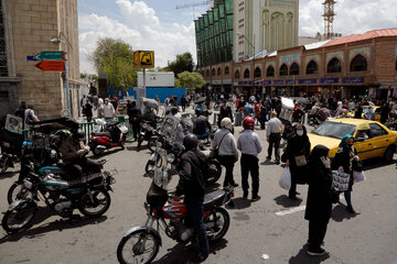 ازدحام و شلوغی بیش از حد در بازار تهران