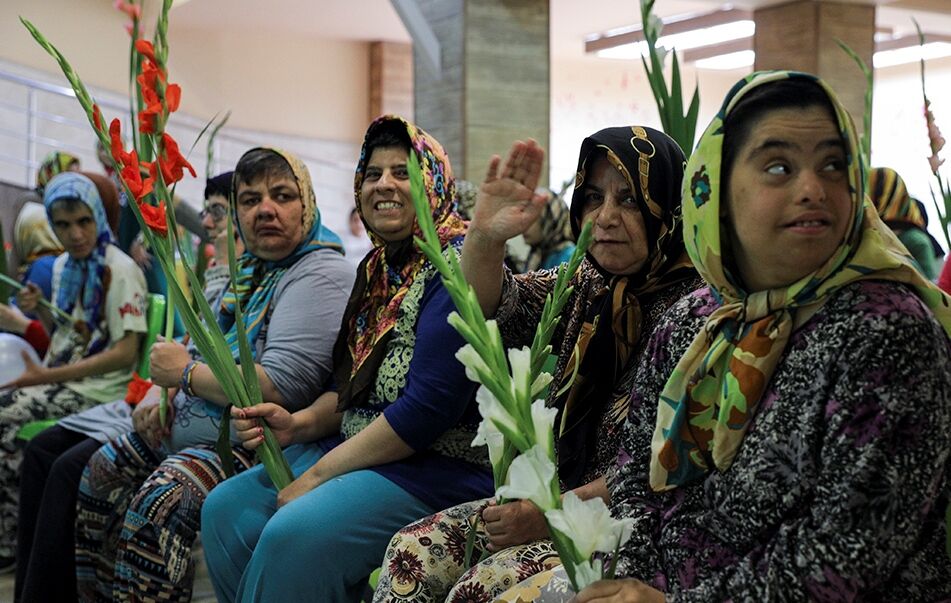 مرکز توانبخشی و مراقبت معلولان "فرزندان من" در بوشهر افتتاح شد