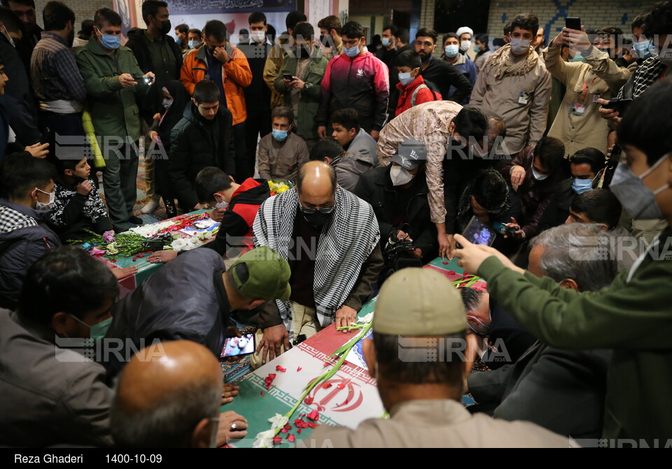 استقبال از پیکر شهیدان در شیراز
