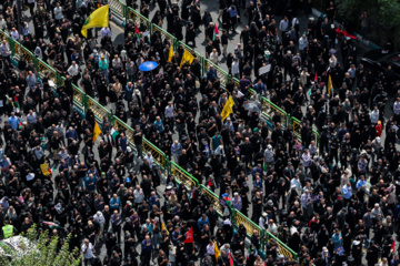 Multitudinario funeral del mártir Haniya en Teherán