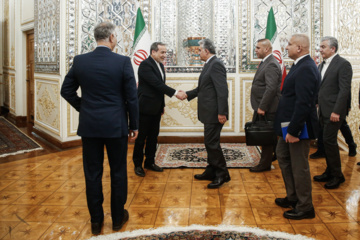 Encuentro de Araqchi con el asesor de Seguridad Nacional de Irak