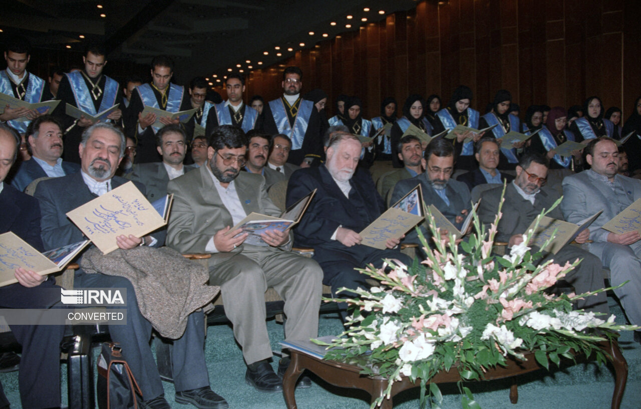 جشن فارغ التحصیلی دانشگاه علوم پزشکی شهید بهشتی با حضور معاون اول رییس جمهوری
