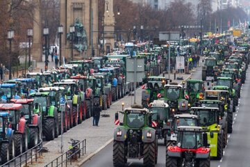 کشاورزان معترض خیابان‌های برلین را بستند