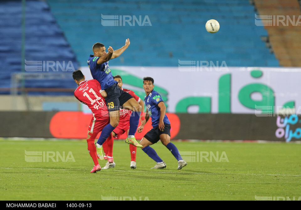 نود و هفتمین شهرآورد پایتخت ( تساوی تیم های پرسپولیس و استقلال )