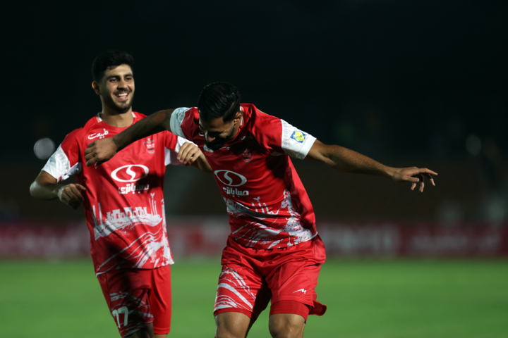 لیگ برتر فوتبال - پرسپولیس و آلومینیوم اراک