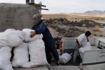 تولید سنگ پا در روستای «قزلجه‌کند»