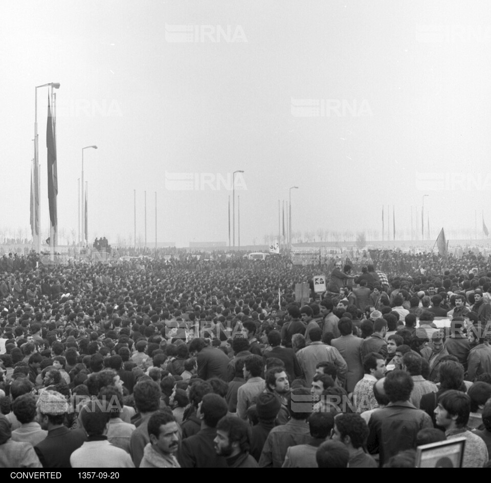 راهپیمایی مردم تهران در روز عاشورا سال 1357