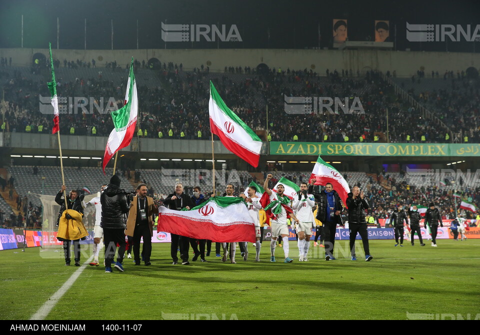 شادی در ورزشگاه آزادی پس از صعود به جام جهانی ۲۰۲۲ قطر