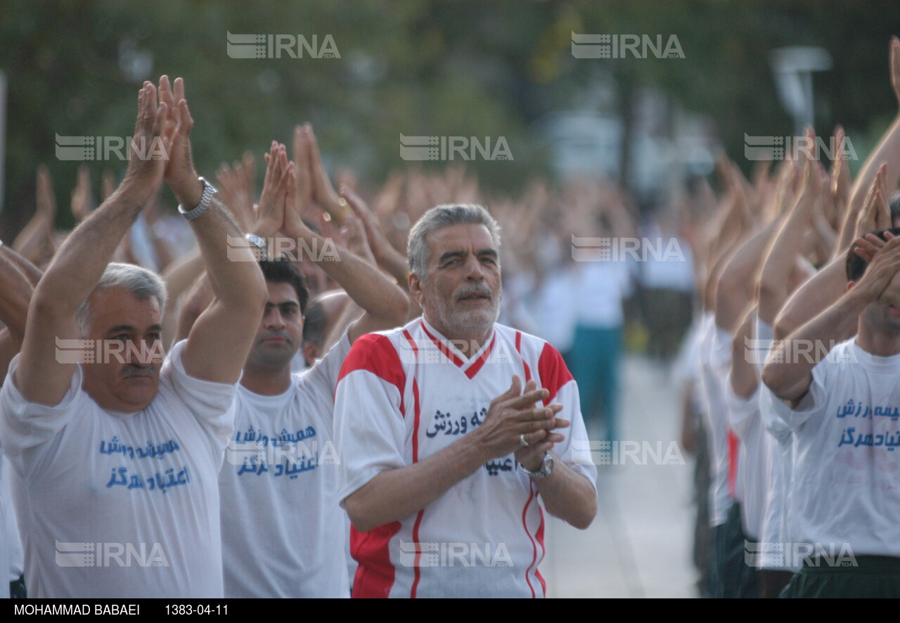 ورزش صبحگاهی و همگانی در پارک ملت