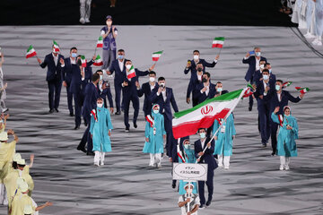 رژه ستارگان ایران زمین در نخستین‌ المپیک بدون تماشاگر