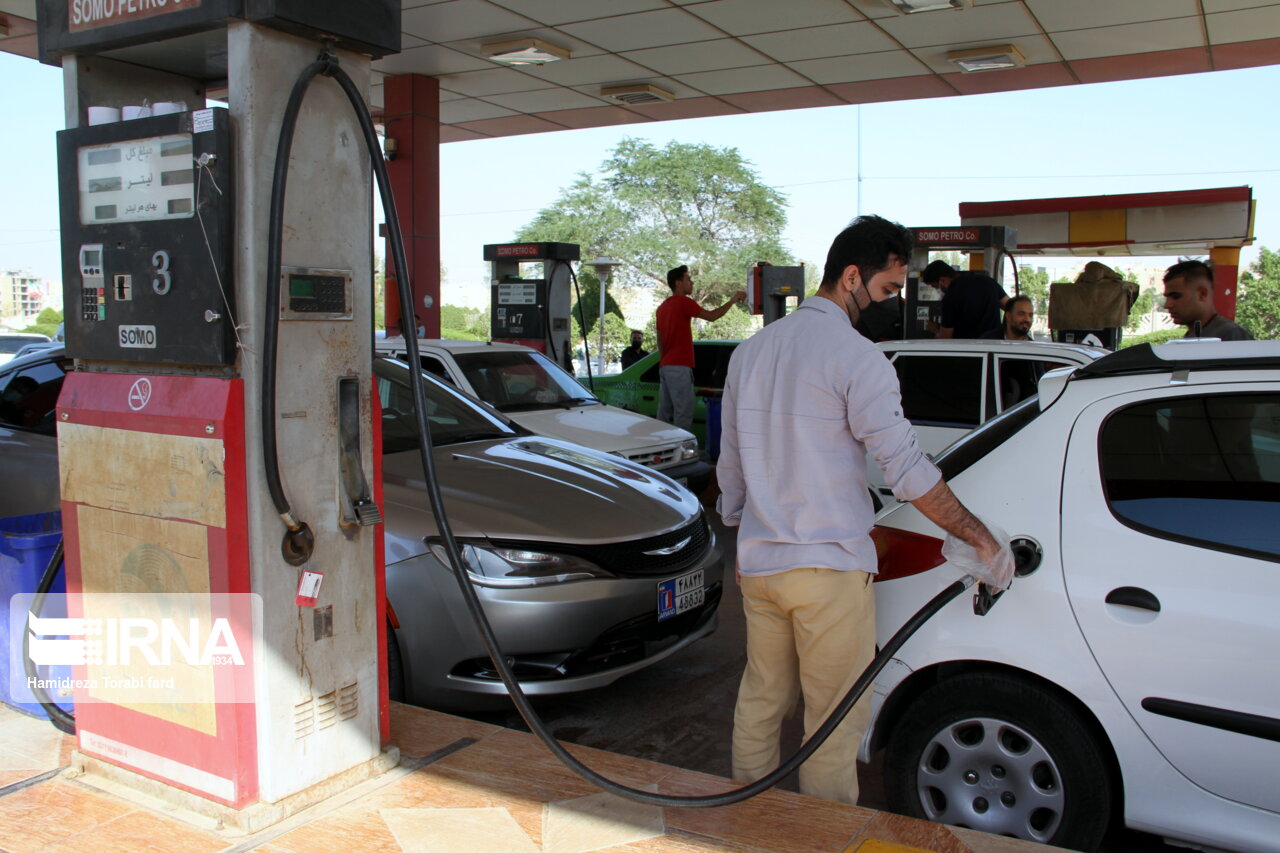 امکان دریافت بنزین با کارت سوخت در ۲۰جایگاه استان بوشهر فراهم شد