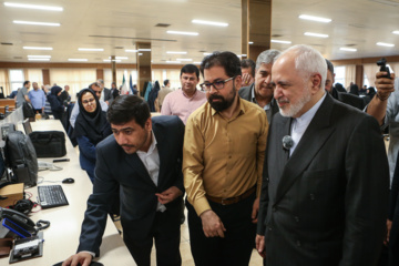 Visite de Mohammad Javad Zarif à l'IRNA