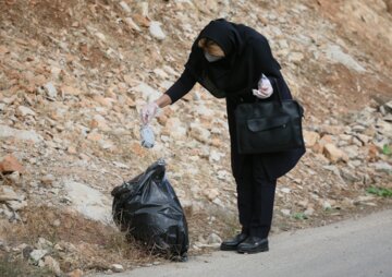 پویش طرح جمع‌آوری زباله‌ توسط خبرنگاران لرستان