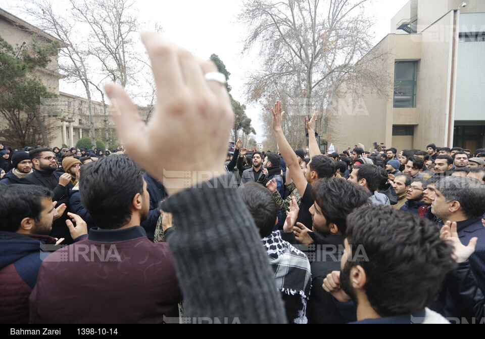 تجمع دانشجویان دانشگاه های تهران در پی شهادت سپهبد سلیمانی