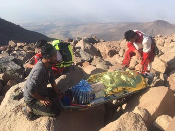 ۲ کوهنورد حادثه دیده در کوه سبلان نجات یافتند