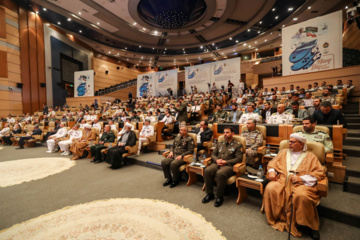 Conmemoración del Día de la Marina del Ejército iraní en Kish 