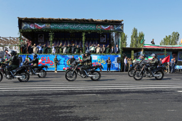 Le défilé des forces armées iraniennes à l’occasion de la Semaine sacrée de la défense