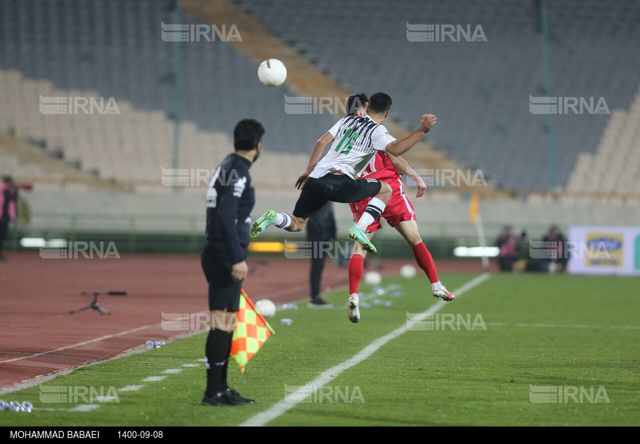 دیدار تیم فوتبال پرسپولیس و نفت مسجدسلیمان