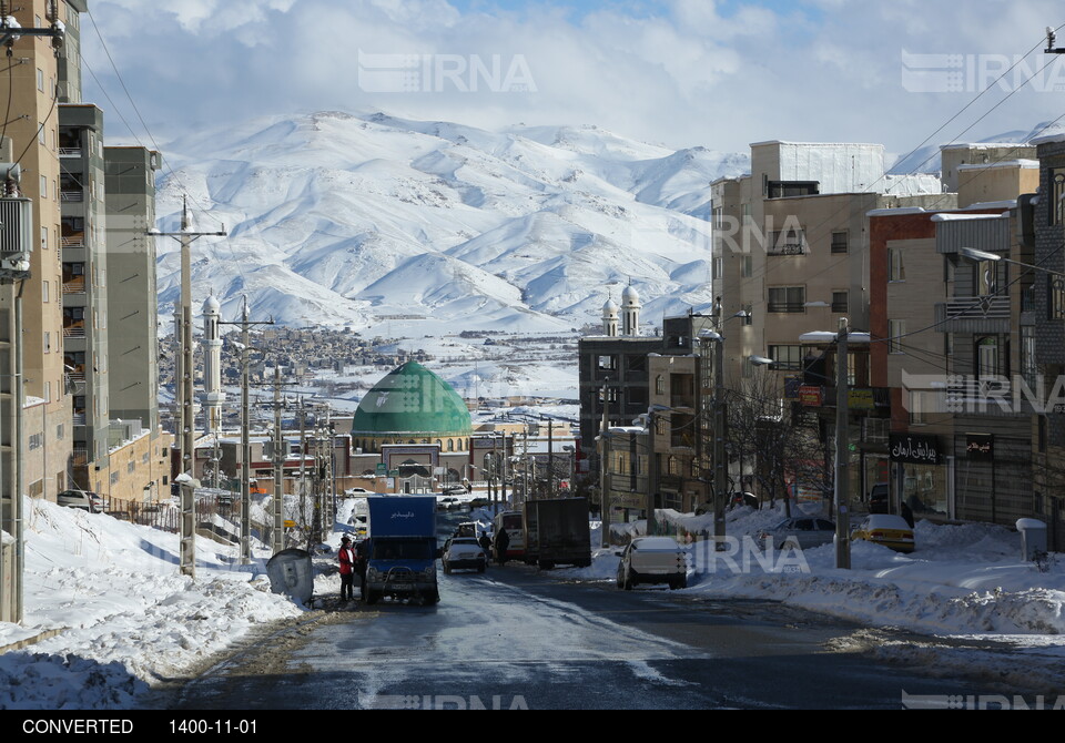 بارش برف و یخبندان در شهر سنندج