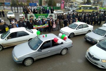 راهپیمایی خودرویی ۲۲ بهمن در میاندوآب