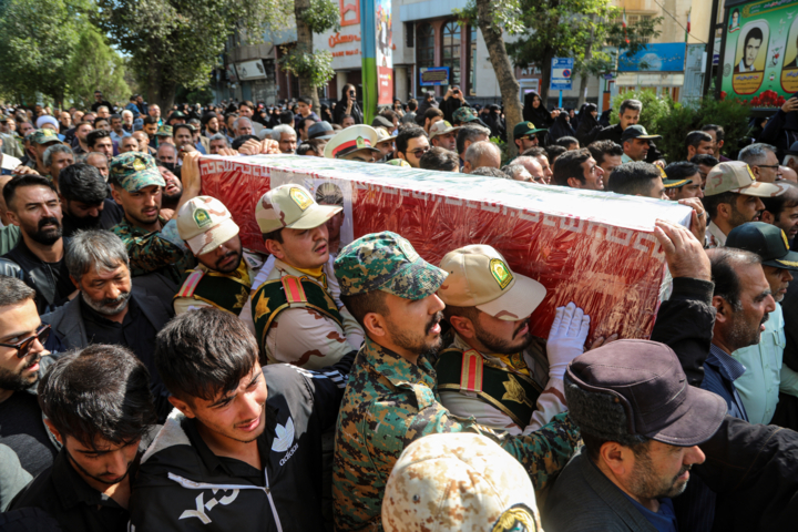 تشییع پیکر شهید مدافع وطن، «هادی جوادی»