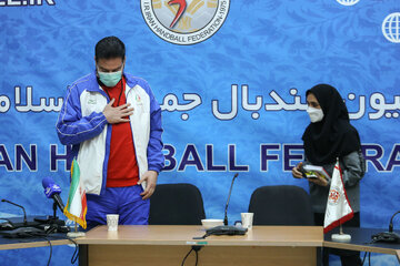 Entrenamiento del equipo femenino iraní de balonmano 
