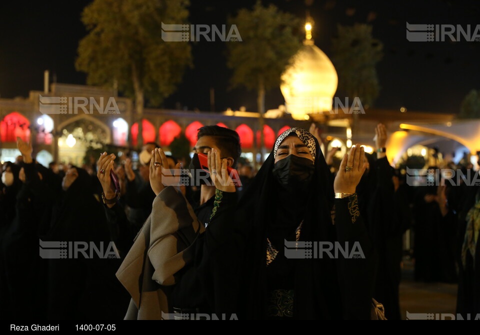 مراسم لاله گردانی خدام حرمین احمدی و محمدی (ع) در شیراز