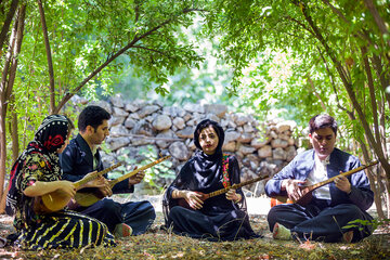 جشن چله تابستان در روستای زردوئی