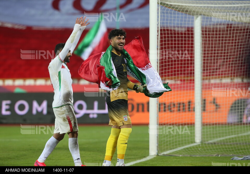 شادی در ورزشگاه آزادی پس از صعود به جام جهانی ۲۰۲۲ قطر