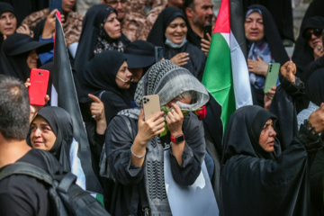 Multitudinario funeral del mártir Haniya en Teherán