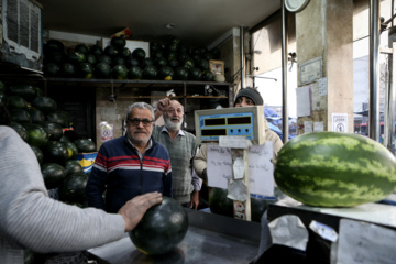 خرید شب چله در تهران