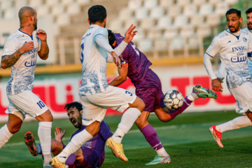 لیگ برتر فوتبال - استقلال خوزستان و هوادار