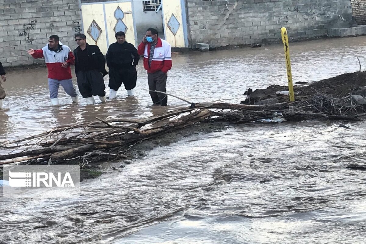 بارندگی شدید به ۷ روستای شهر خور استان اصفهان خسارت زد